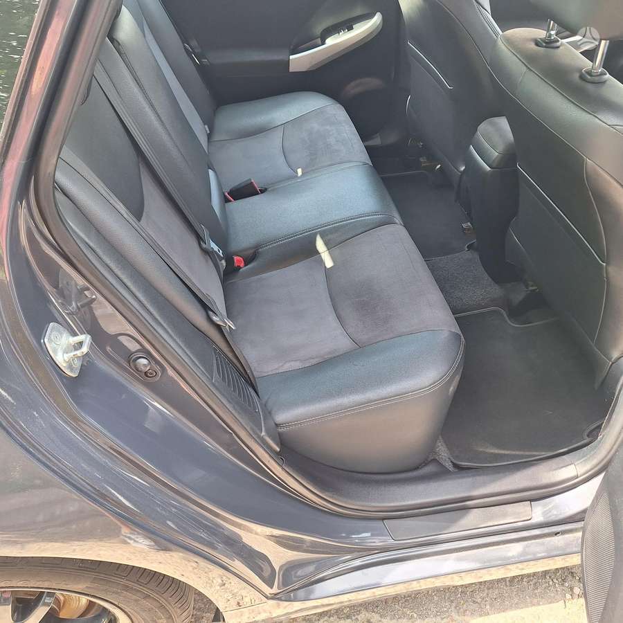 Toyota Prius - 9