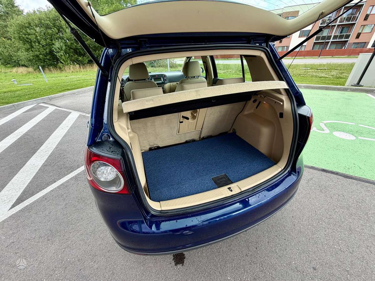 Volkswagen Golf Plus - 9