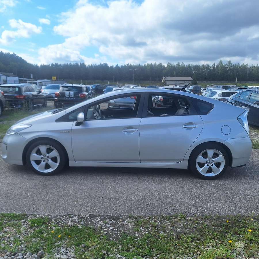 Toyota Prius - 7