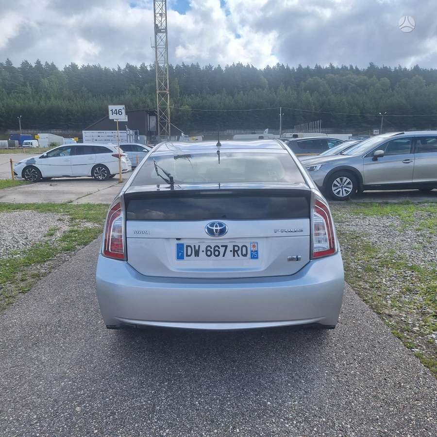 Toyota Prius - 8