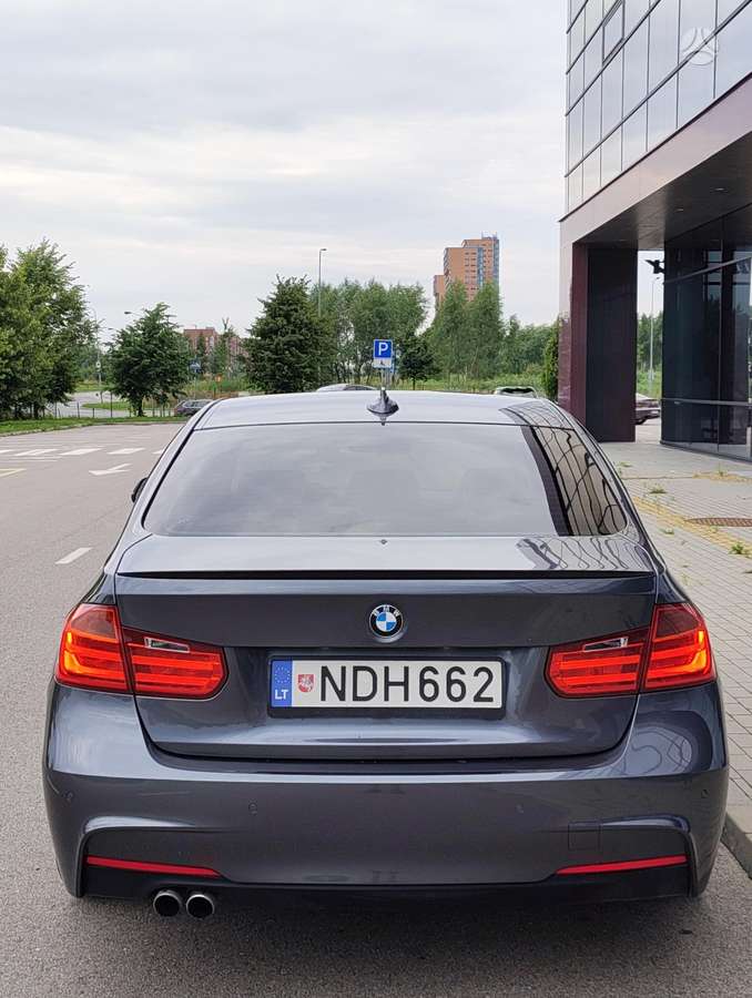 BMW 318, 2.0 l., Седан