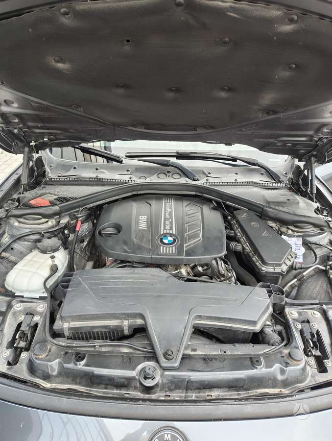 BMW 318, 2.0 l., Седан