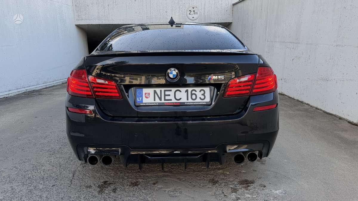 BMW M5, 4.4 l., Седан