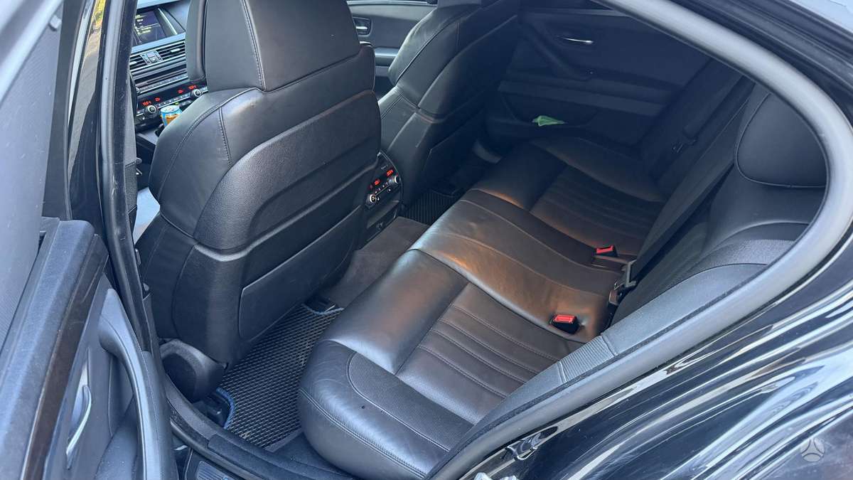 BMW M5, 4.4 l., Седан
