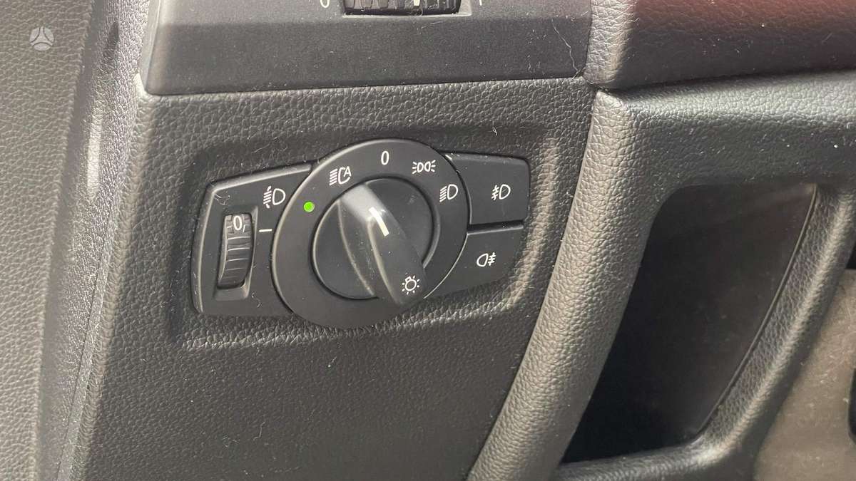 BMW 116, 2.0 l., hatchback