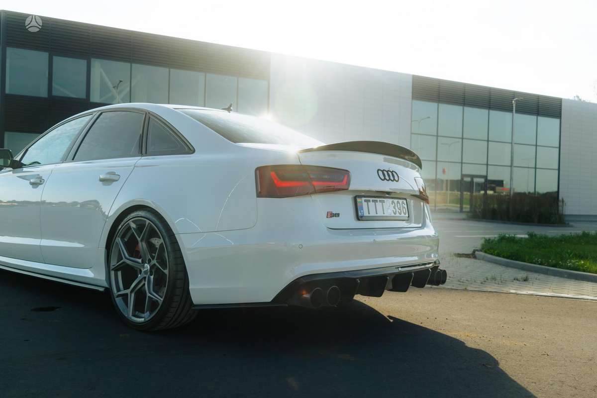 Audi S6, 4.0 l., Седан