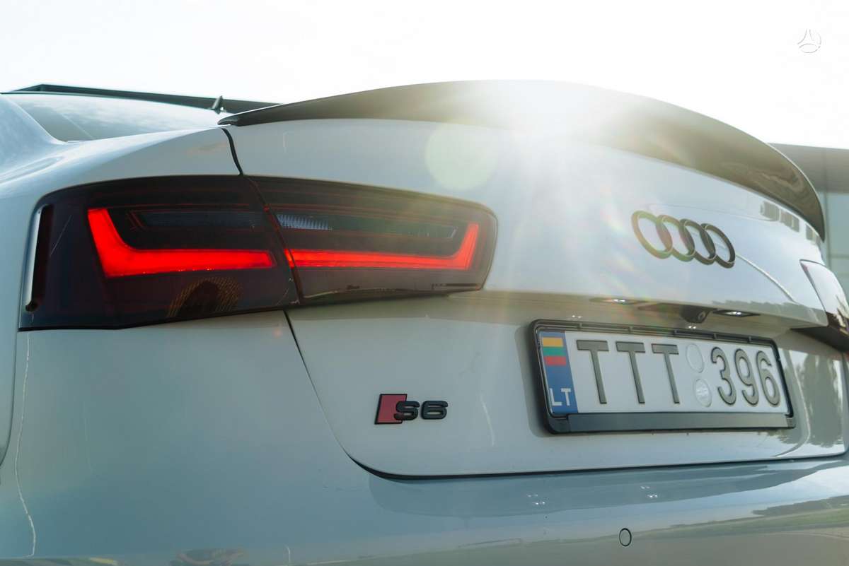 Audi S6, 4.0 l., Седан