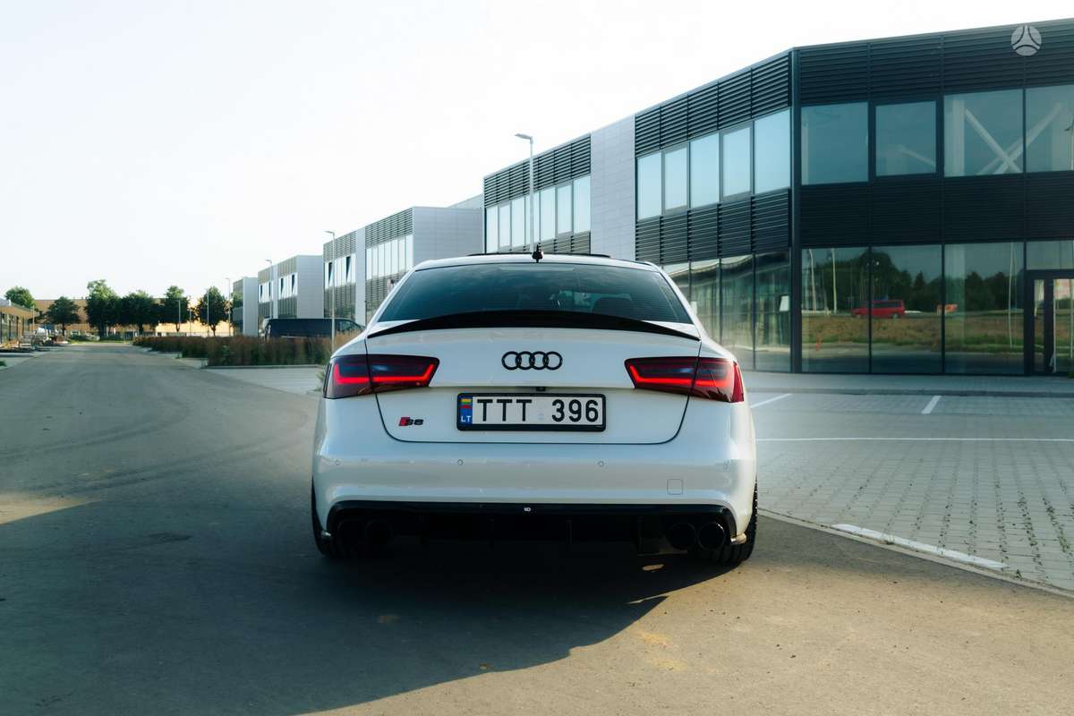 Audi S6, 4.0 l., Седан