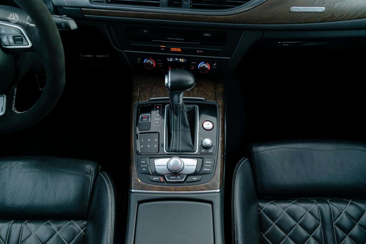 Audi S6, 4.0 l., Седан