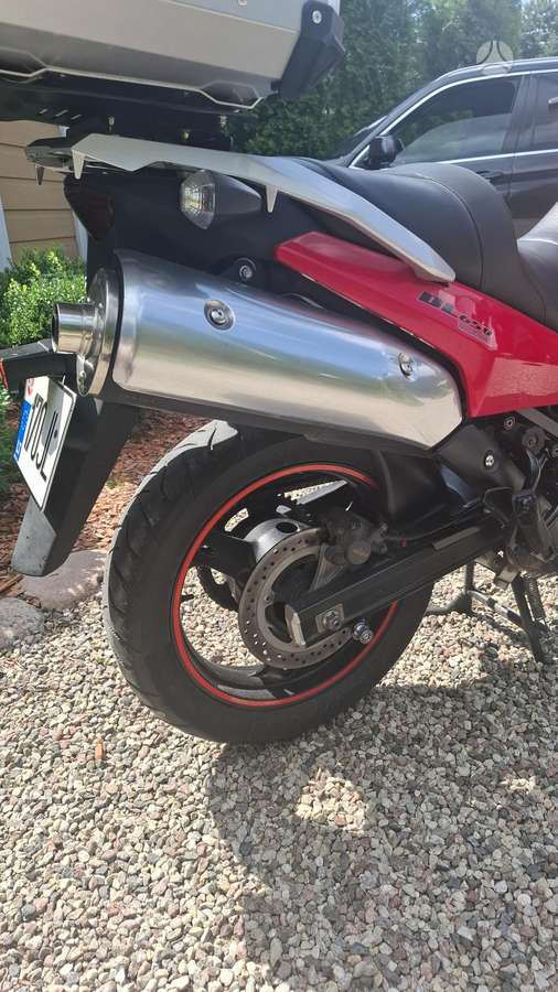 Suzuki DL (V-Strom) 650cc, enduro / adventure