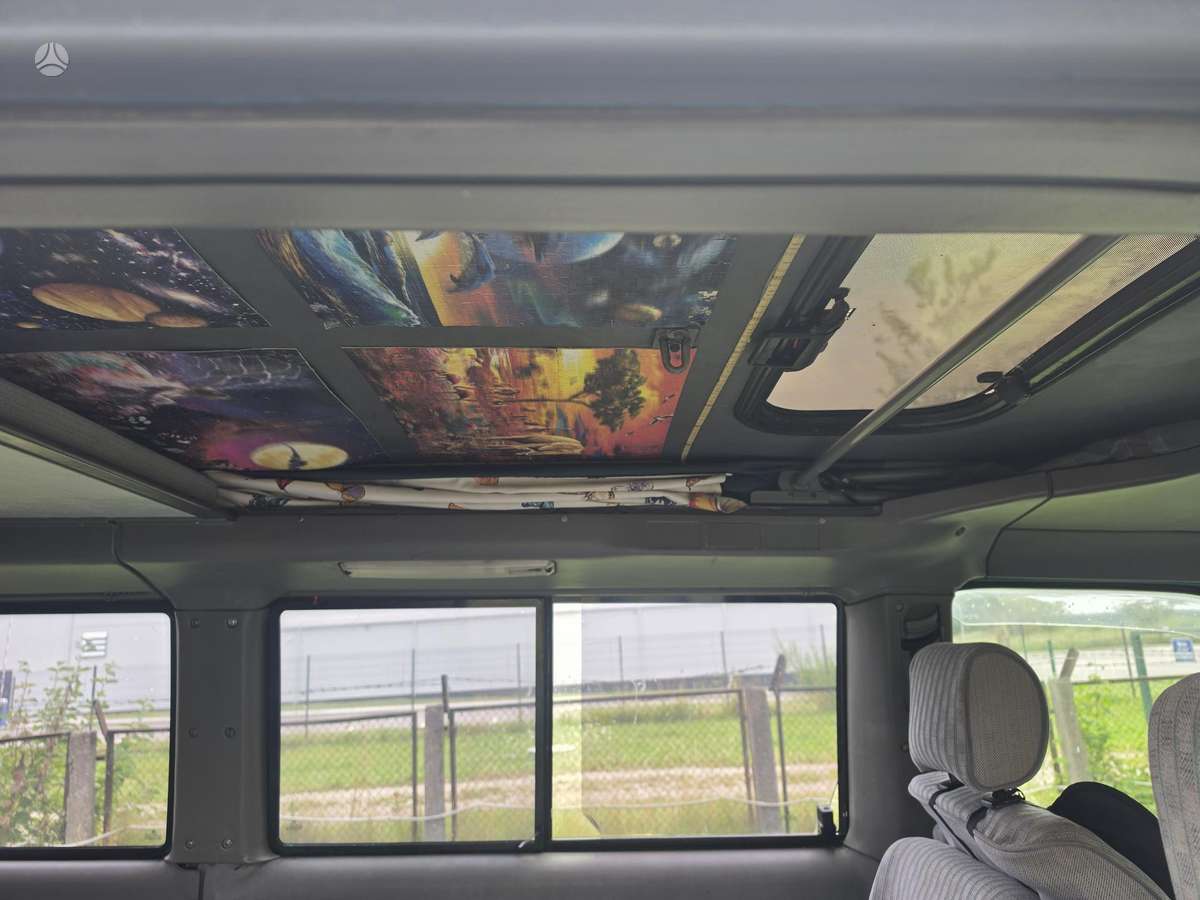 Volkswagen Multivan - 8
