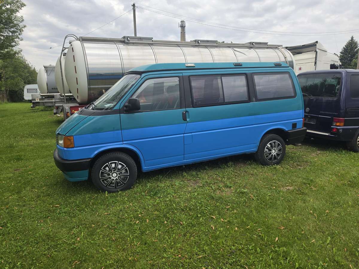 Volkswagen Multivan - 11