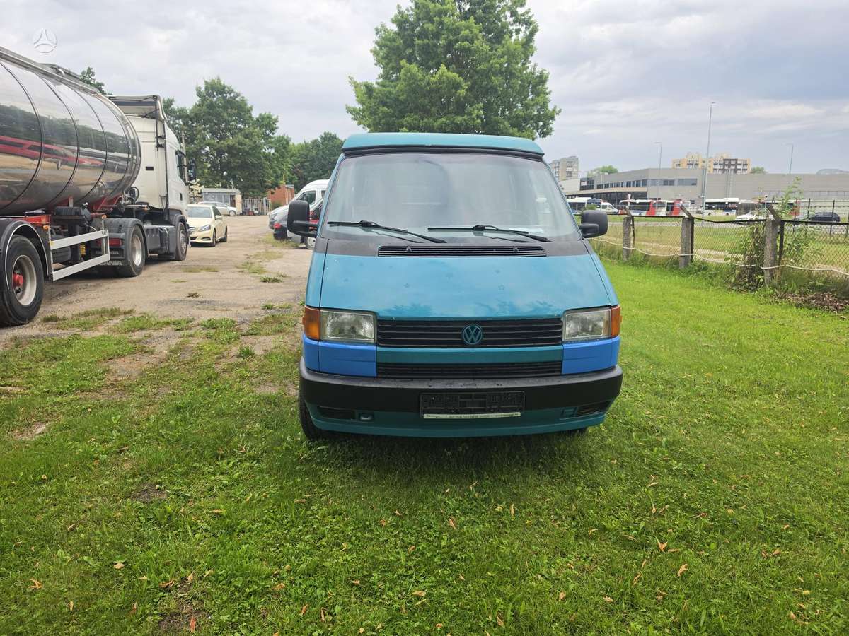 Volkswagen Multivan - 12