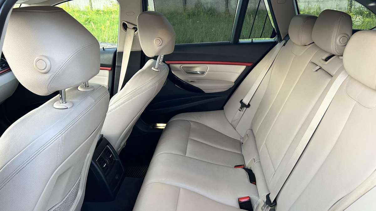 BMW 320, 2.0 l., wagon