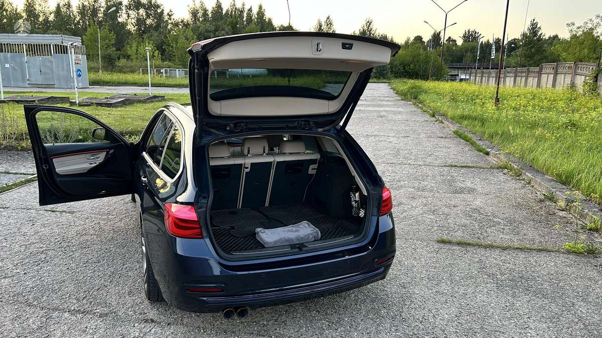 BMW 320, 2.0 l., wagon