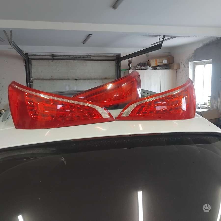 Audi Q5, Stopai, žibintai
