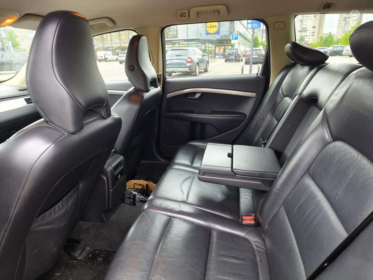 Volvo V70 - 8