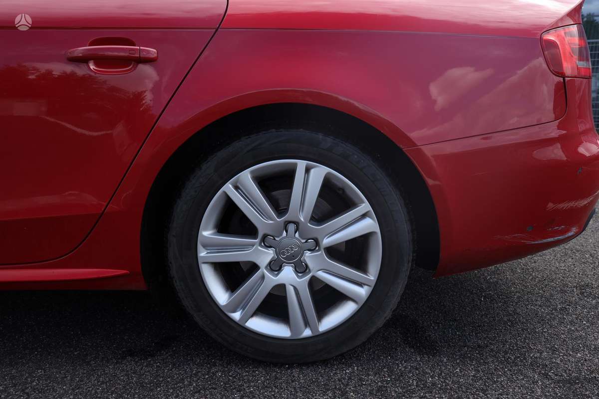 Audi A4, 1.8 l., Седан