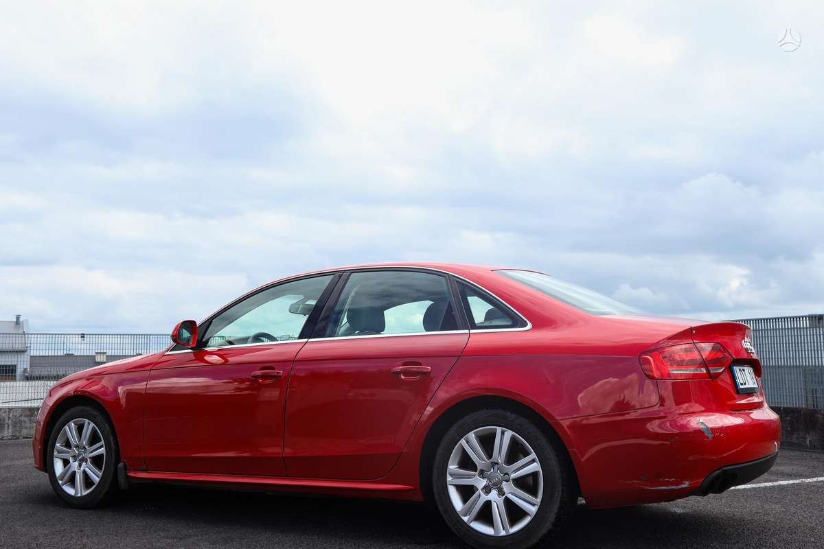 Audi A4, 1.8 l., Седан