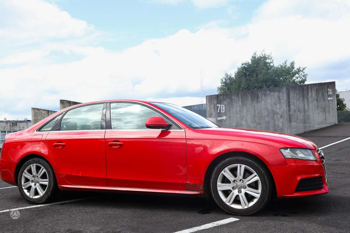 Audi A4, 1.8 l., Седан