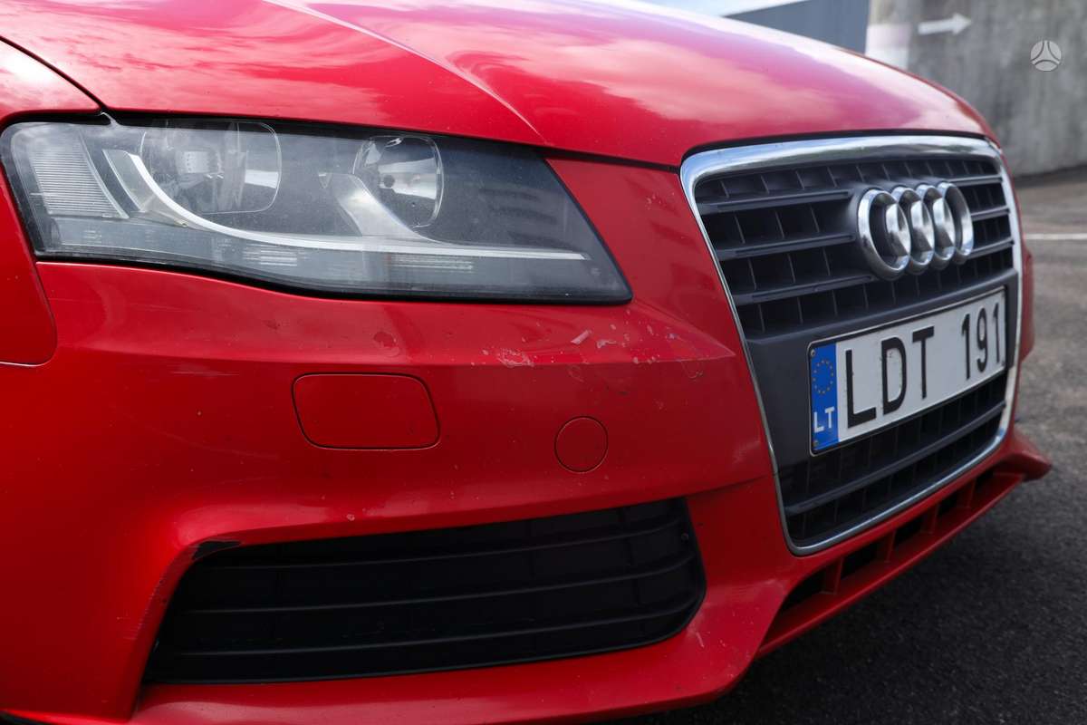Audi A4, 1.8 l., Седан