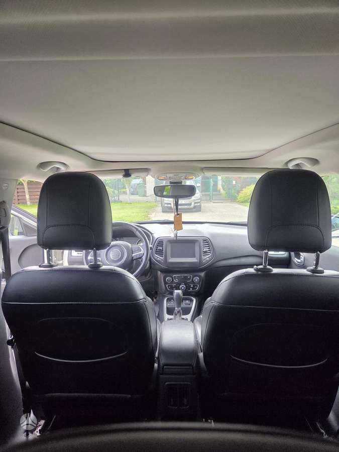 Jeep Compass, 2.4 l., off-road / crossover