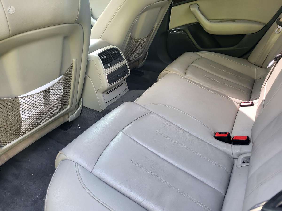 Audi A6, 3.0 l., saloon / sedan