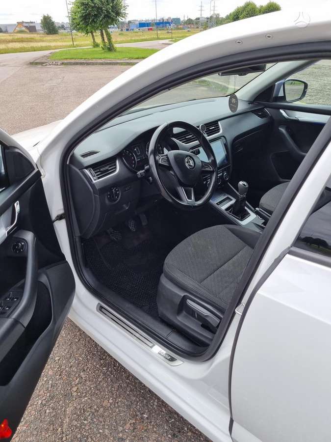 Skoda Octavia, 1.6 l., hatchback