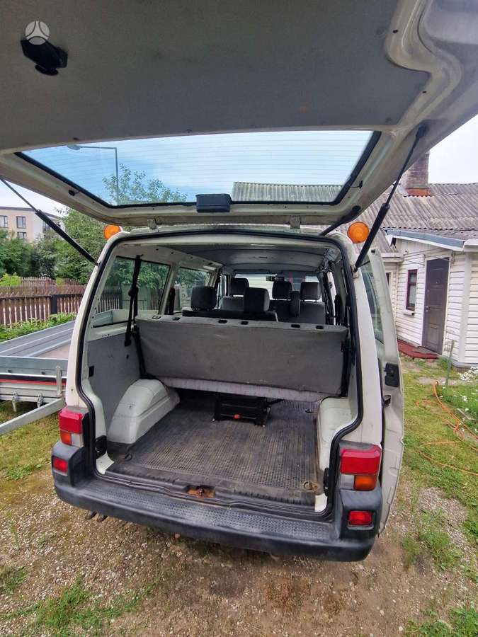 Volkswagen Transporter - 5