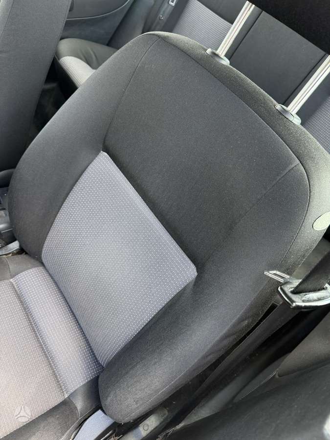 Volkswagen Golf - 9
