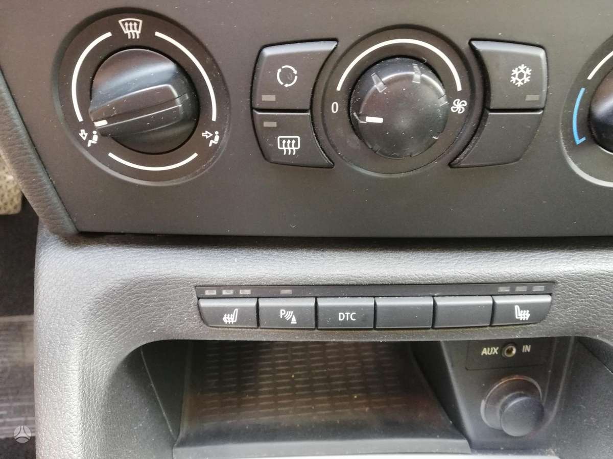 BMW X1, 2.0 l., off-road / crossover