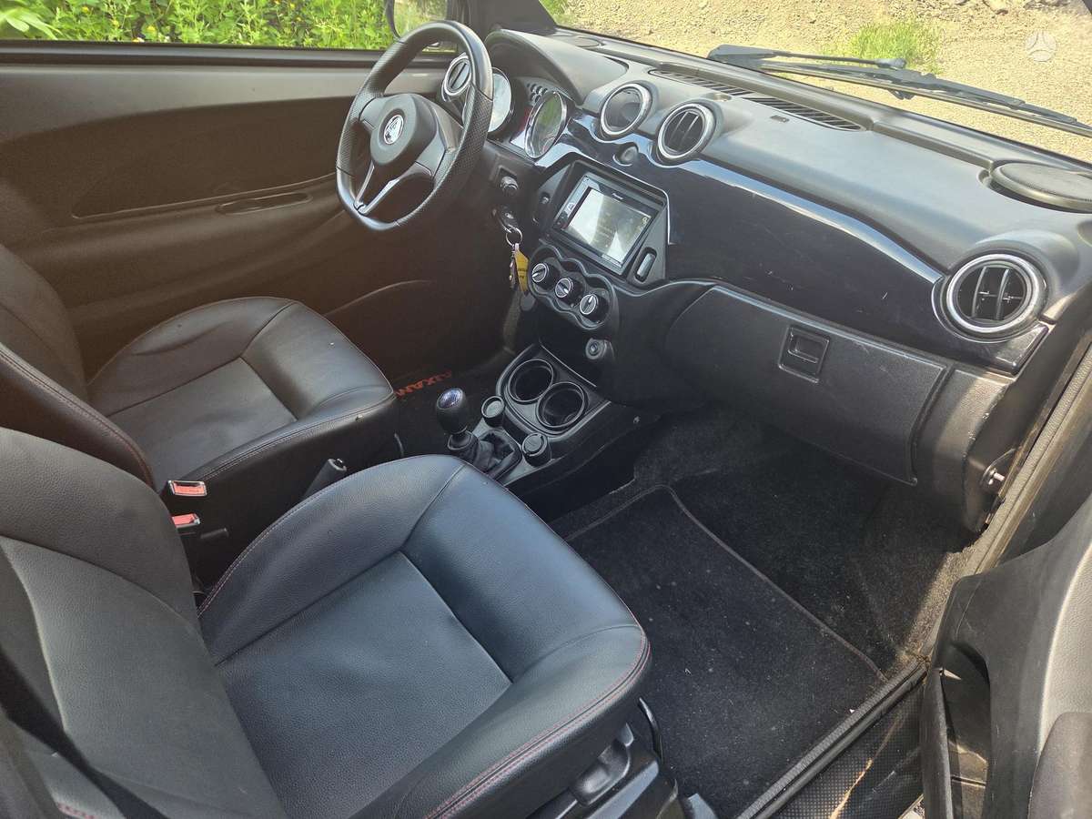 Aixam GTI, hatchback
