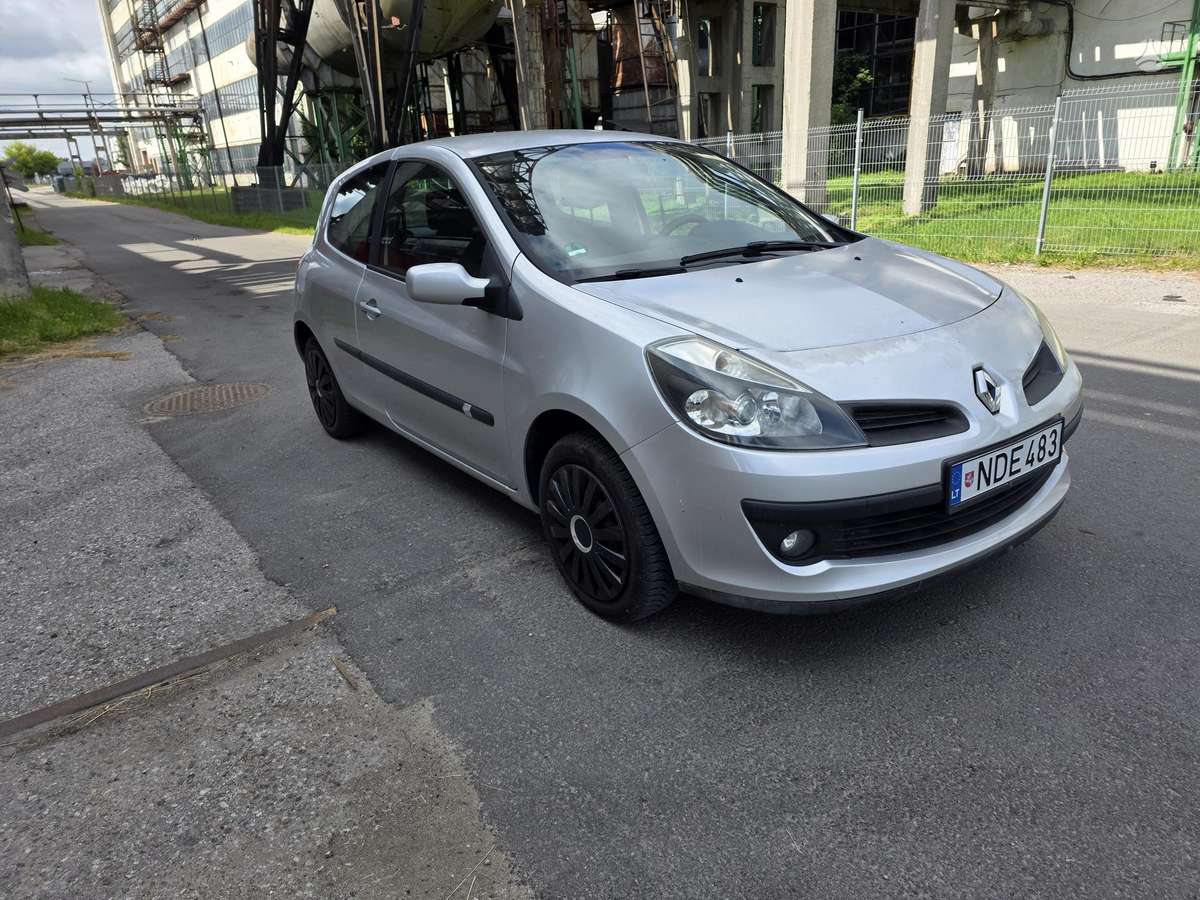 Renault Clio, 1.2 l., hatchback