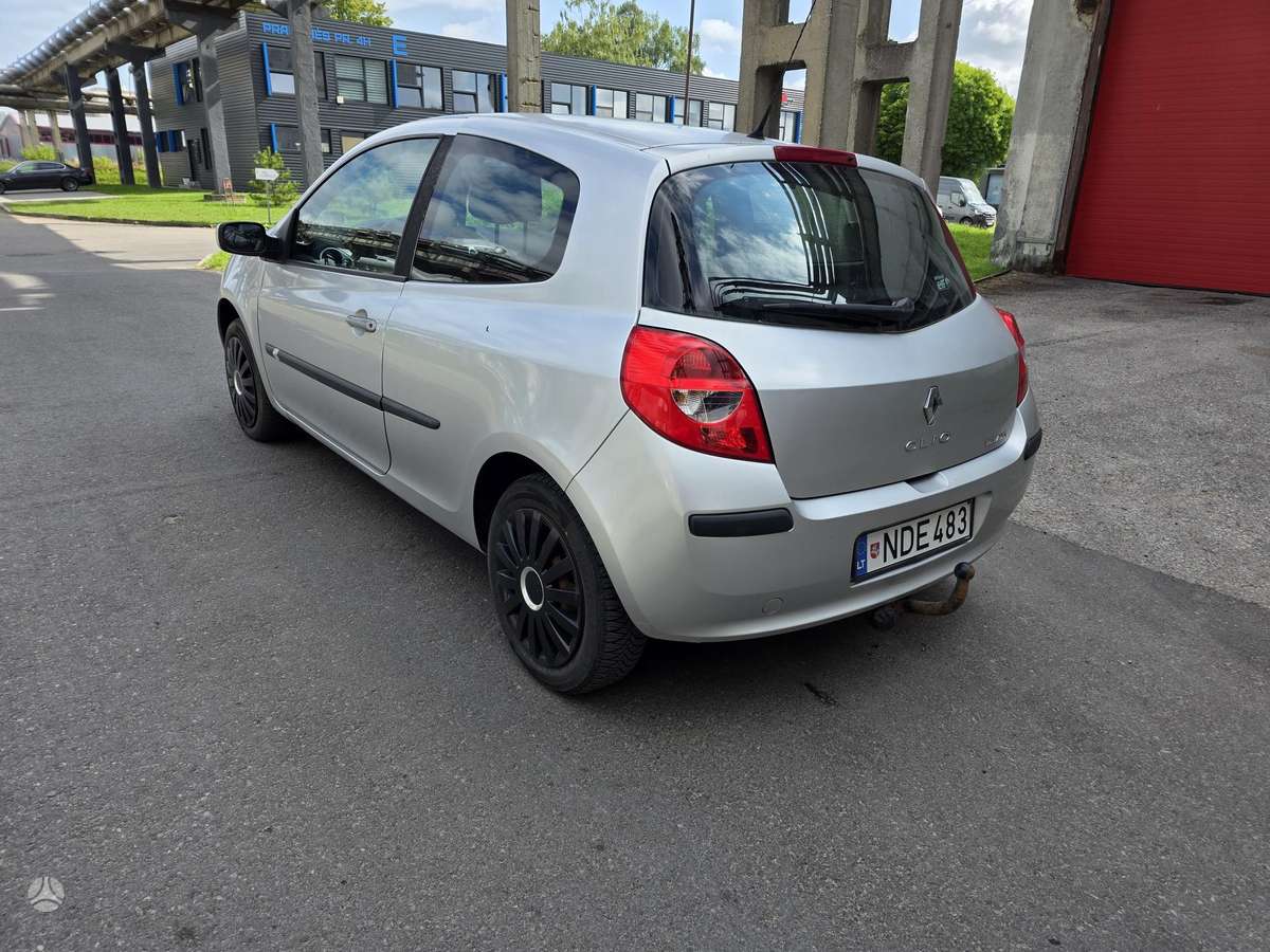 Renault Clio, 1.2 l., hatchback