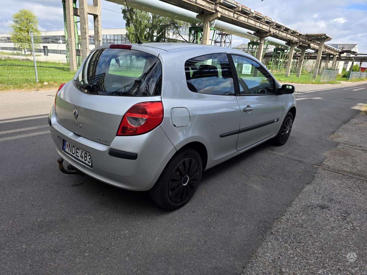 Renault Clio, 1.2 l., hatchback
