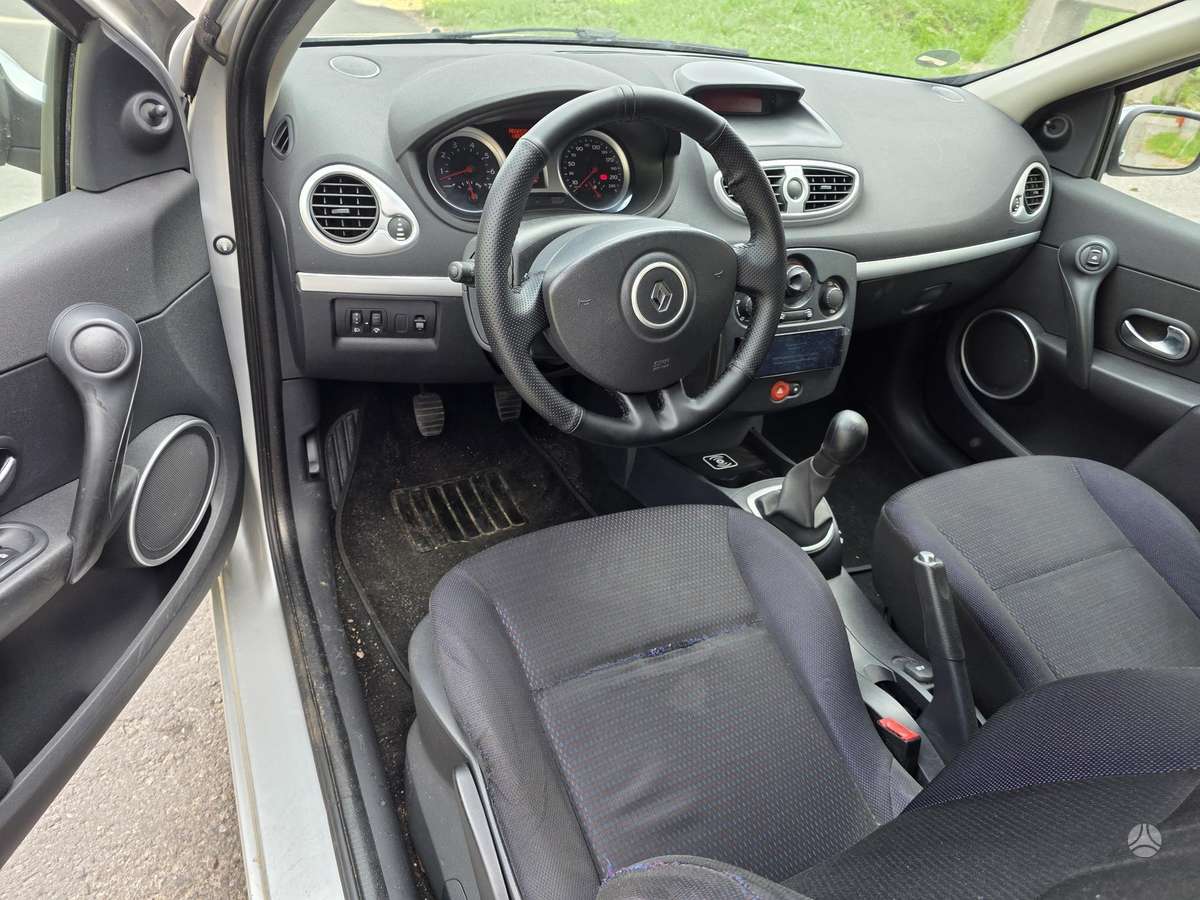 Renault Clio, 1.2 l., hatchback