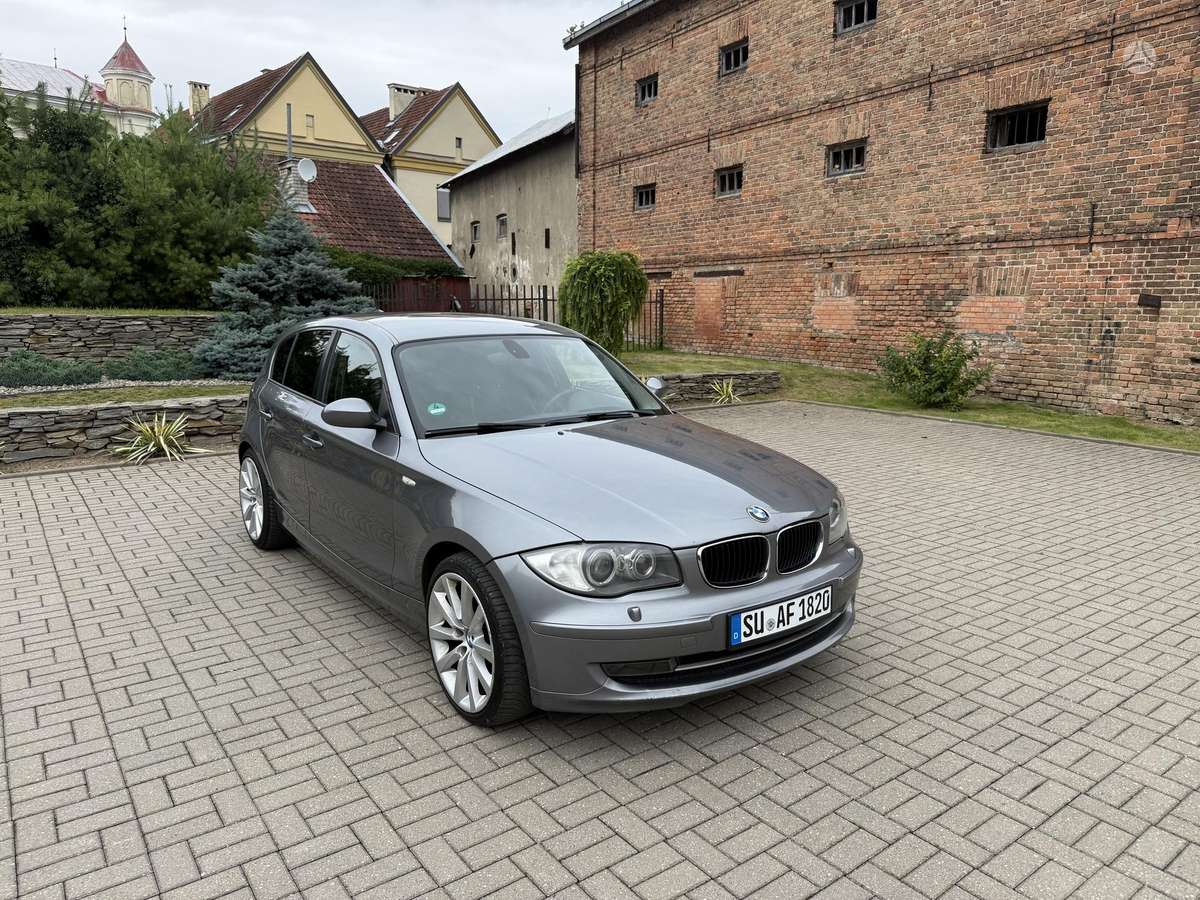 BMW 120, 2.0 l., hatchback