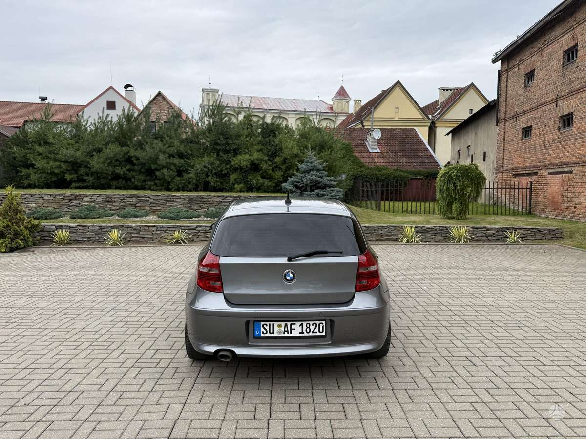 BMW 120, 2.0 l., hatchback