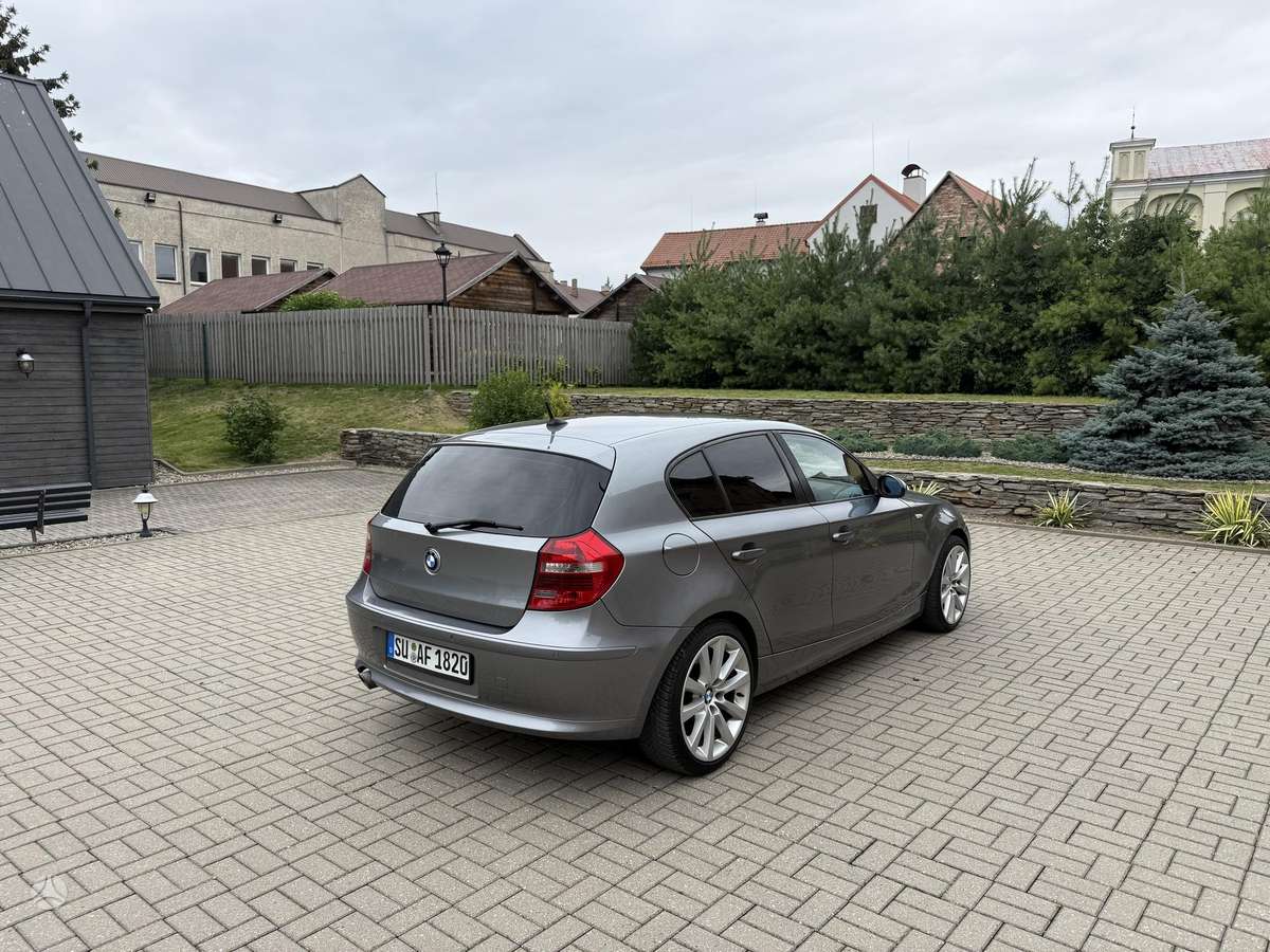 BMW 120, 2.0 l., hatchback