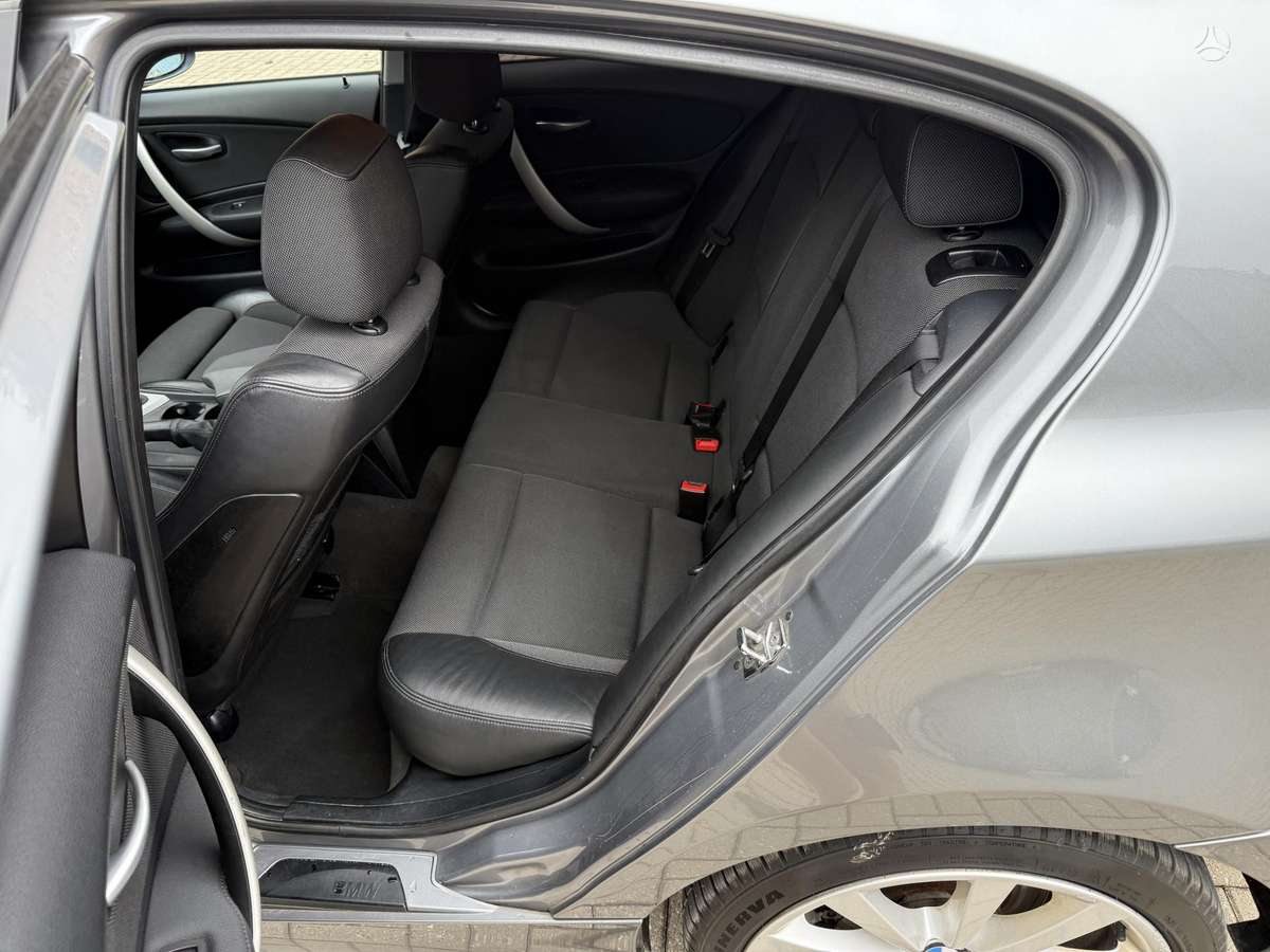 BMW 120, 2.0 l., hatchback