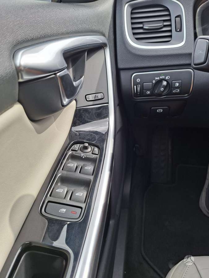 Volvo V60, 2.4 l., Универсал