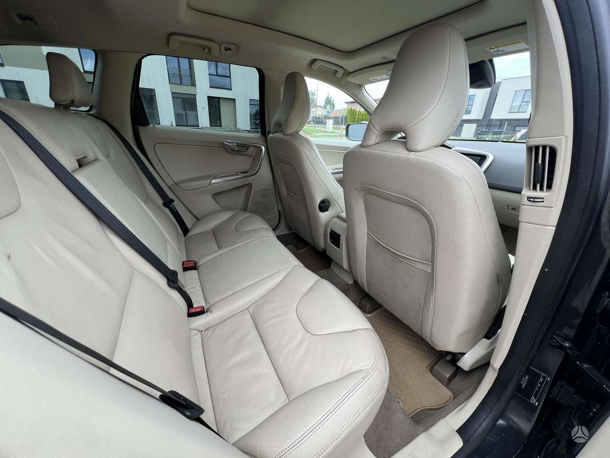 Volvo XC60 - 10