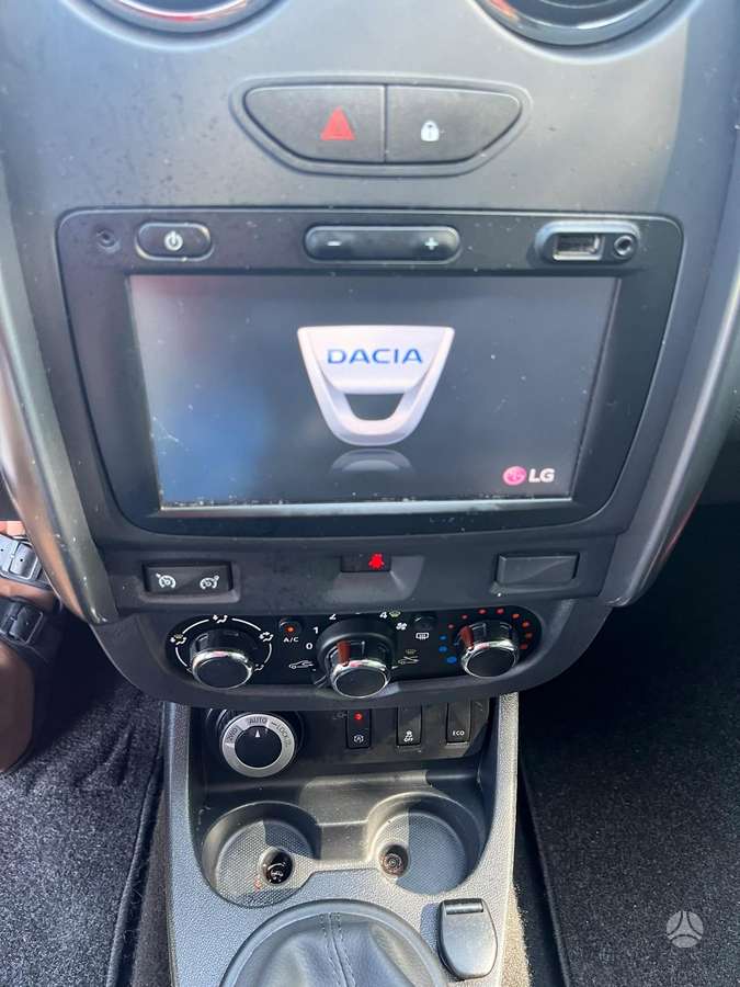 Dacia Duster, 1.2 l., off-road / crossover