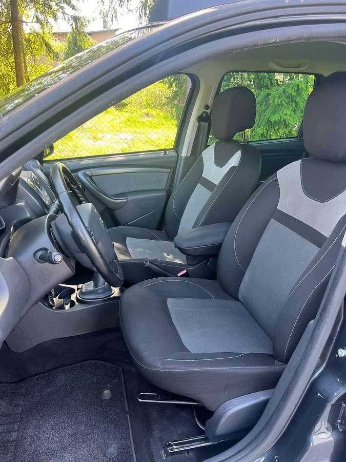 Dacia Duster, 1.2 l., off-road / crossover