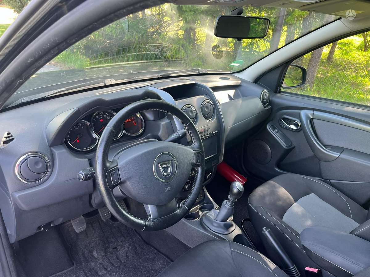 Dacia Duster, 1.2 l., Внедорожник / Кроссовер