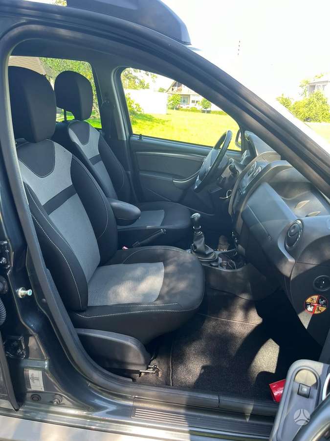 Dacia Duster, 1.2 l., Внедорожник / Кроссовер