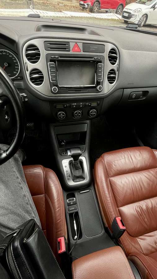 Volkswagen Tiguan - 7