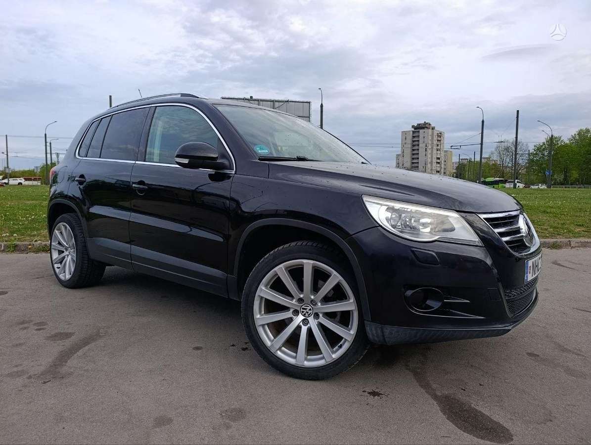 Volkswagen Tiguan - 12