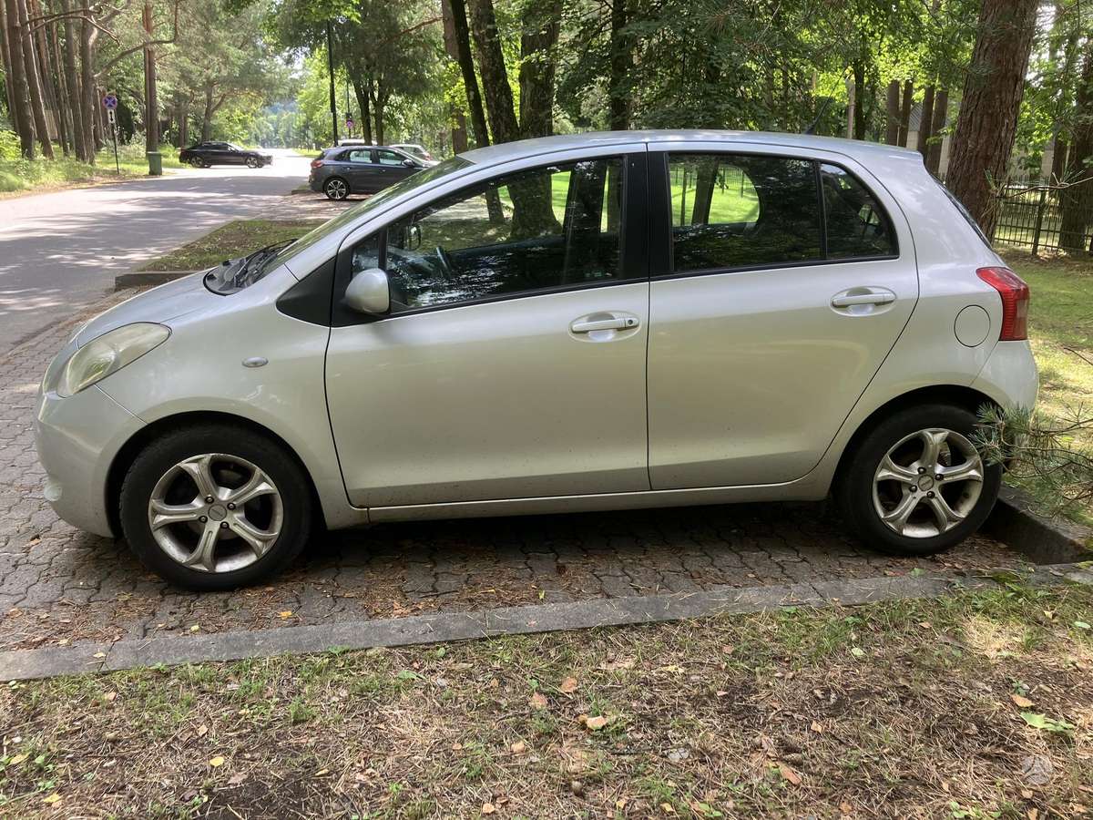 Toyota Yaris - 6