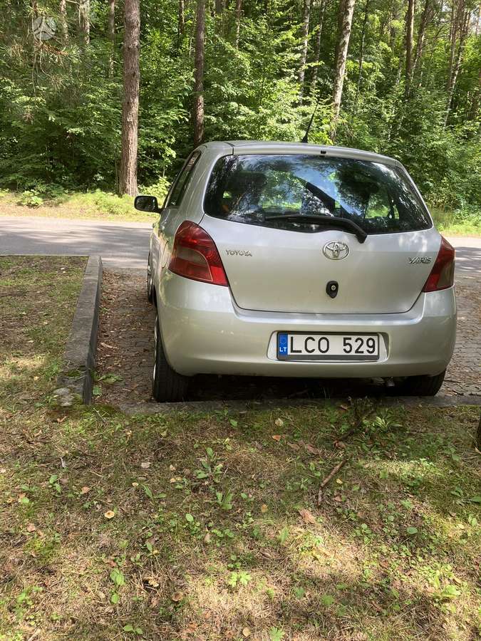 Toyota Yaris - 8